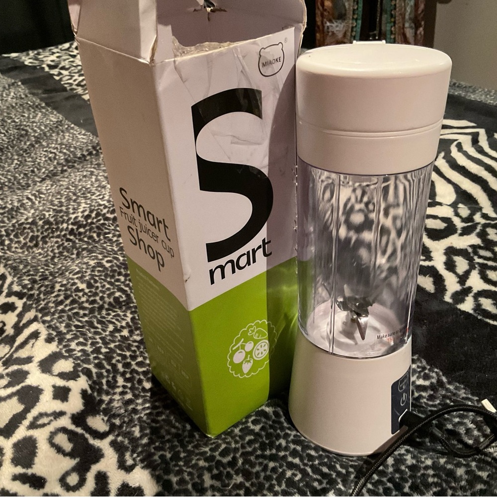 Smart and portable blender